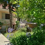 Paralia Nest Tatil Evi Kalamata