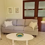 Paralia Nest Tatil Evi *
