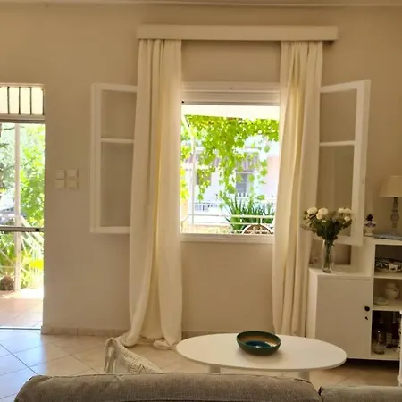 Paralia Nest * Kalamata